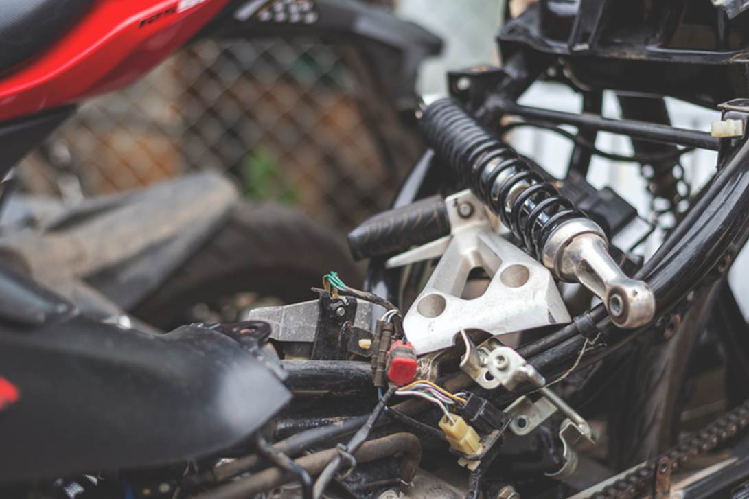 A close up of a motorcycle
AI-generated content may be incorrect.